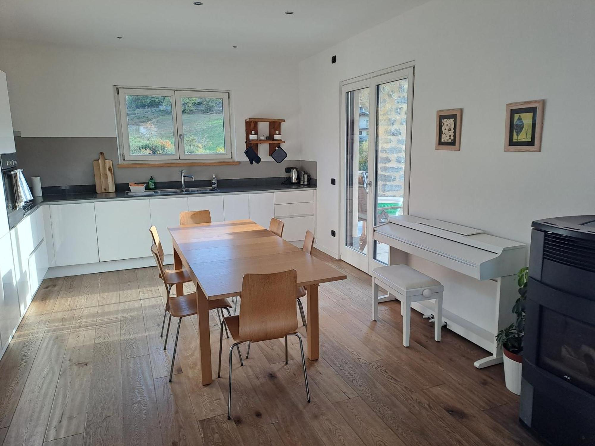 Aosta Stunning Panoramic Views From Modern Two Bedroom Apartment Luaran gambar